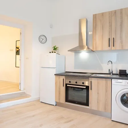 Center Apartment *